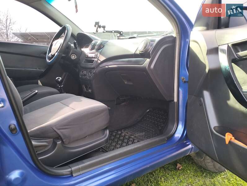 Седан Chevrolet Aveo 2007 в Николаеве