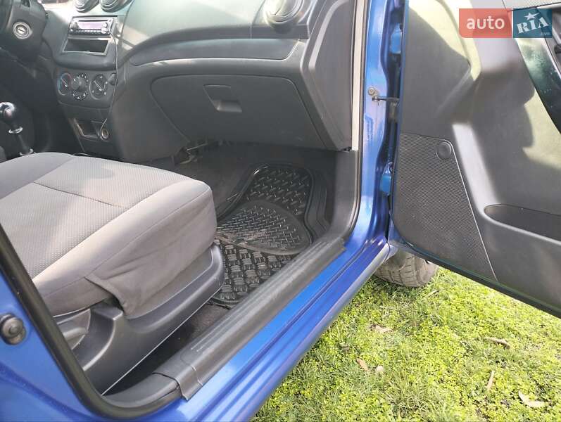 Седан Chevrolet Aveo 2007 в Николаеве