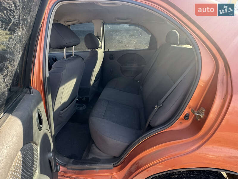 Седан Chevrolet Aveo 2006 в Кропивницком