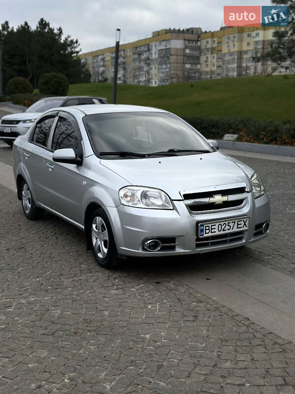 Седан Chevrolet Aveo 2008 в Днепре