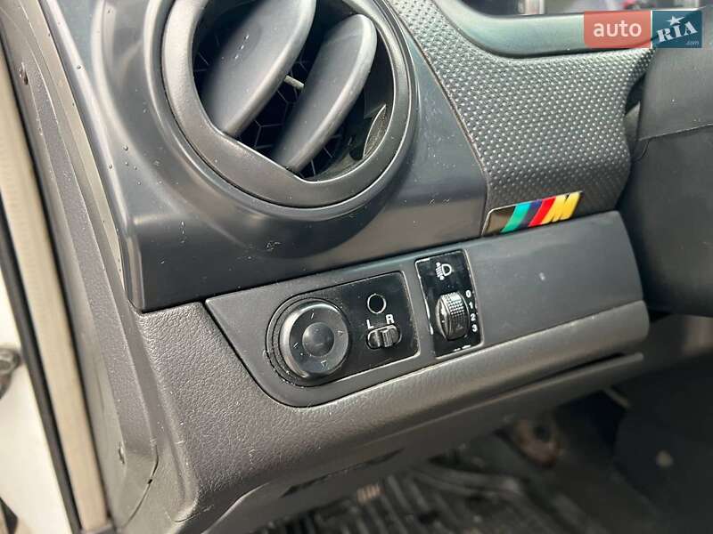 Седан Chevrolet Aveo 2006 в Львове