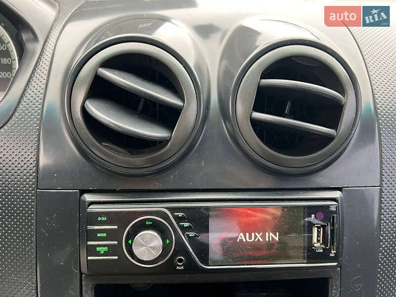 Седан Chevrolet Aveo 2006 в Львове