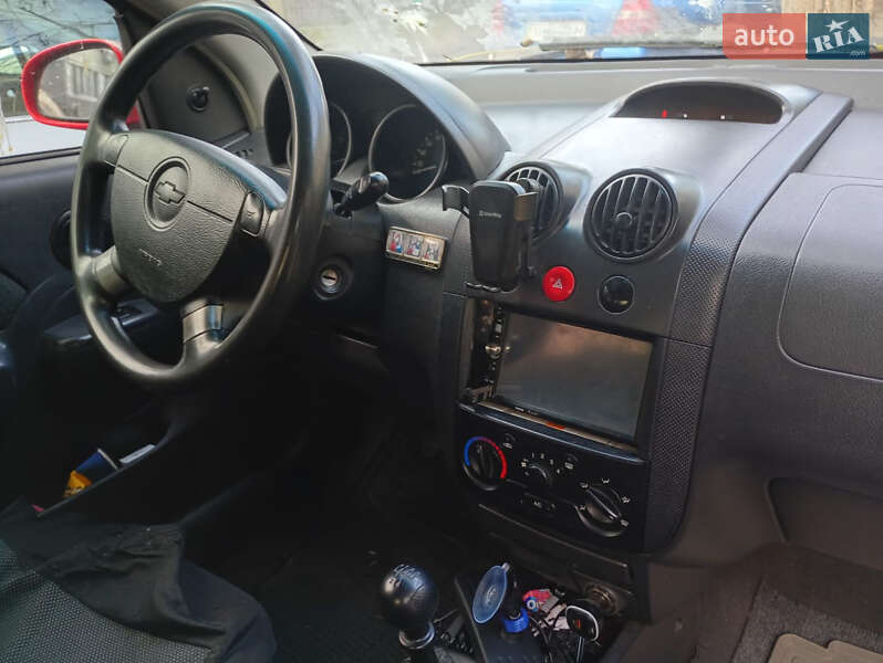 Седан Chevrolet Aveo 2006 в Киеве