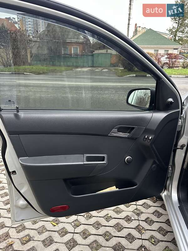 Седан Chevrolet Aveo 2008 в Харкові