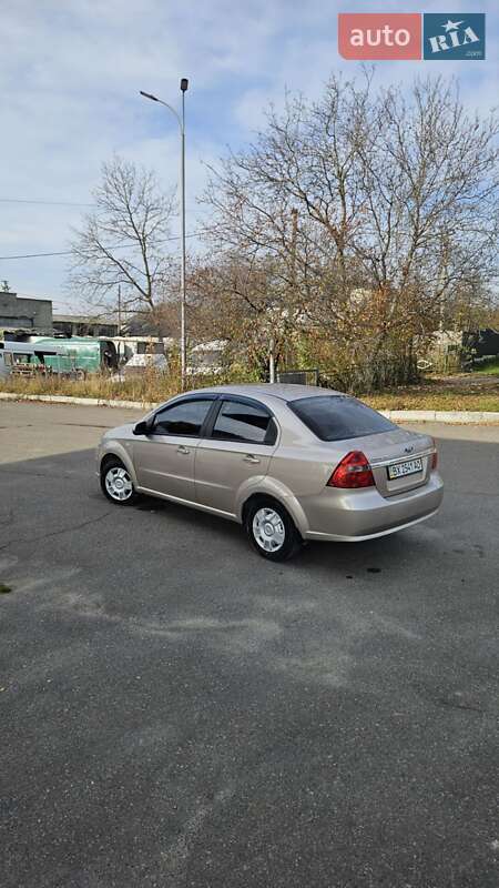 Седан Chevrolet Aveo 2007 в Чемеровцах