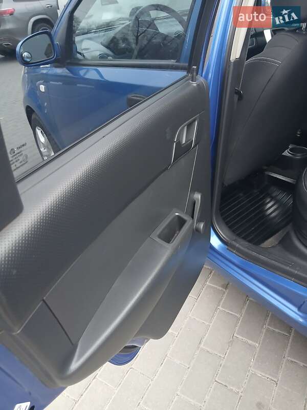 Хетчбек Chevrolet Aveo 2008 в Дніпрі