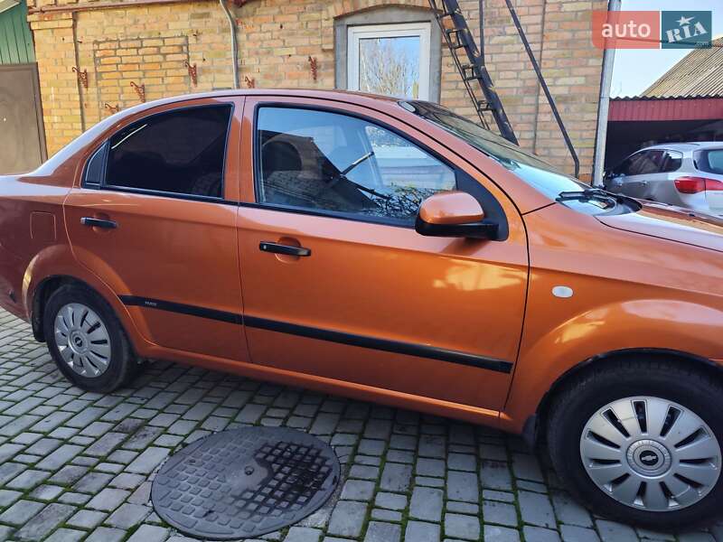 Седан Chevrolet Aveo 2006 в Бердичеві