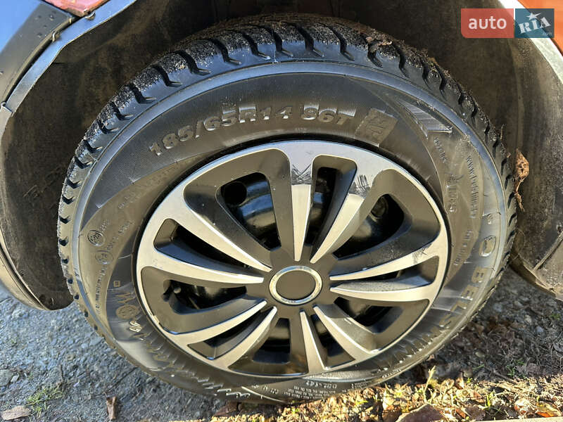 Седан Chevrolet Aveo 2006 в Львове