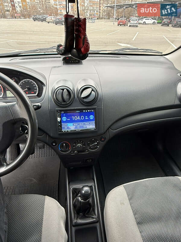 Седан Chevrolet Aveo 2009 в Киеве