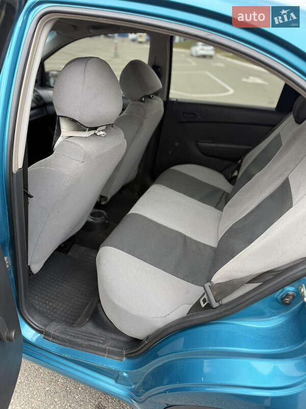 Седан Chevrolet Aveo 2009 в Киеве