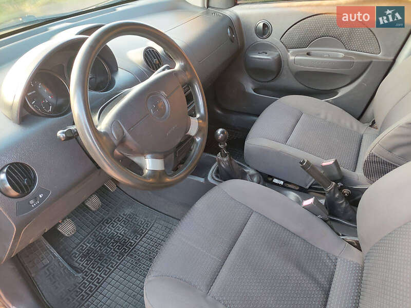Седан Chevrolet Aveo 2006 в Николаеве