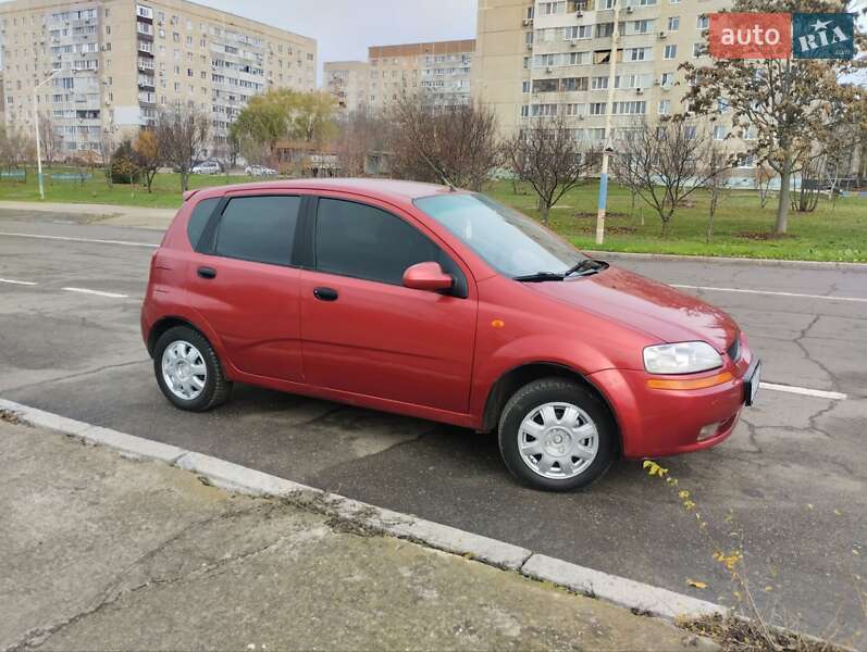 Хэтчбек Chevrolet Aveo 2005 в Южноукраинске фото 3 Хэтчбек Chevrolet Aveo 2005 в Южноукраинске