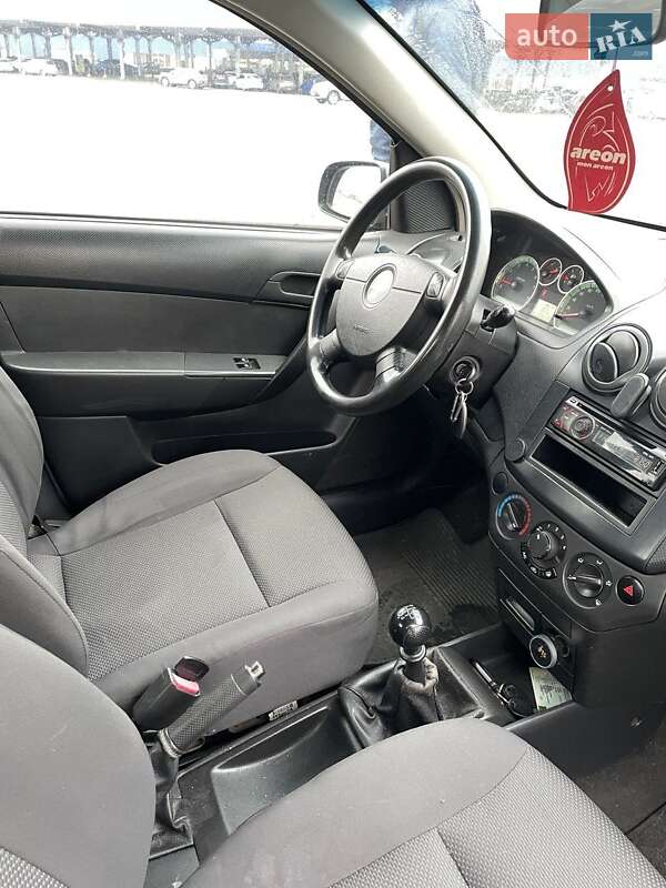 Седан Chevrolet Aveo 2008 в Києві фото 6 Седан Chevrolet Aveo 2008 в Києві