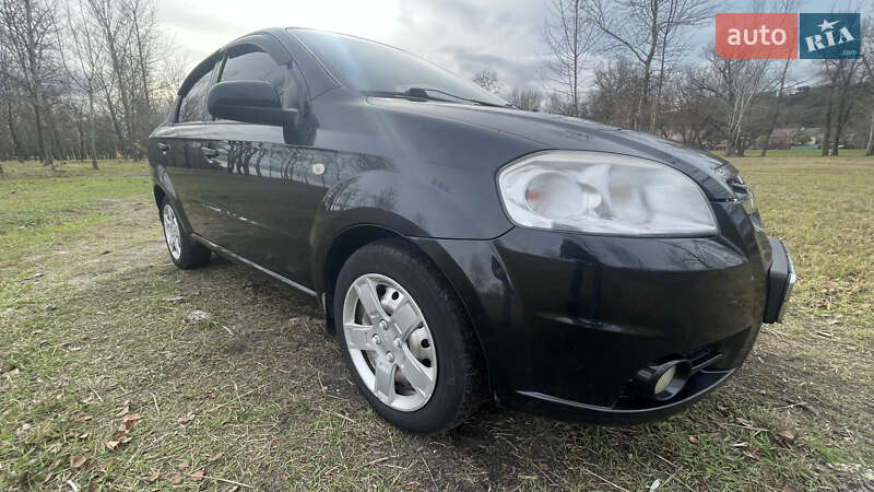 Седан Chevrolet Aveo 2010 в Черкассах