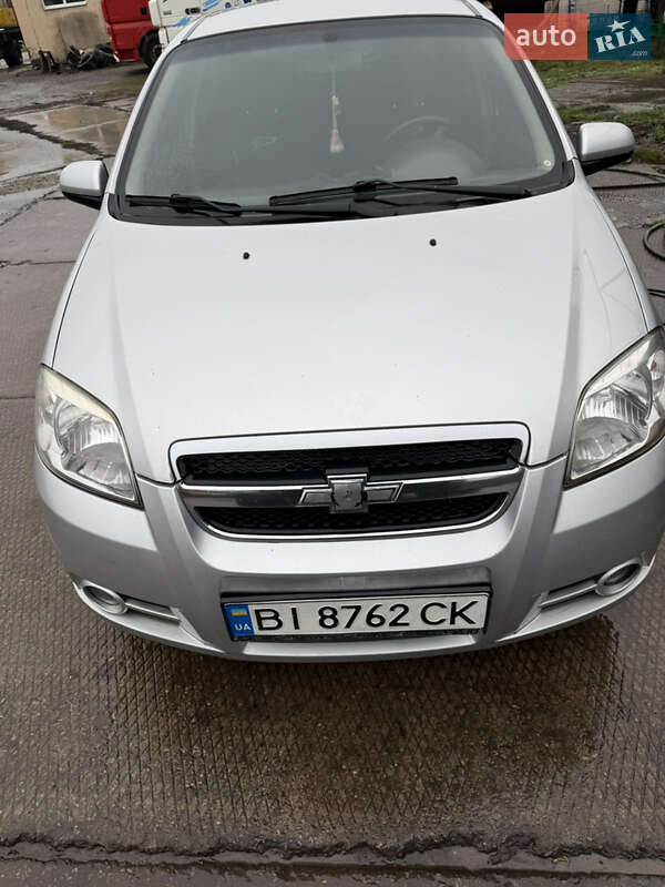 Седан Chevrolet Aveo 2011 в Пирятине