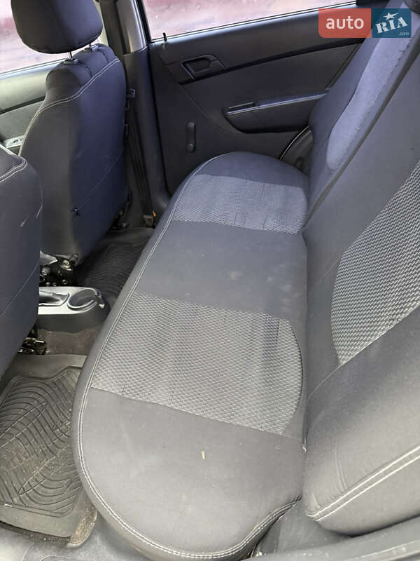 Седан Chevrolet Aveo 2011 в Пирятине