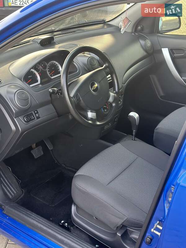 Хэтчбек Chevrolet Aveo 2011 в Павлограде