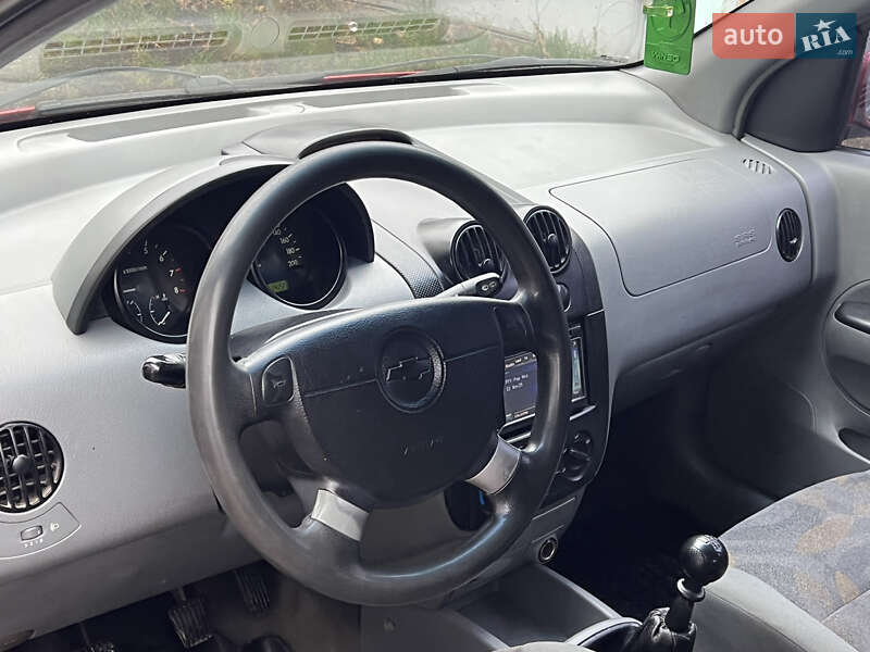 Хэтчбек Chevrolet Aveo 2005 в Кицмани