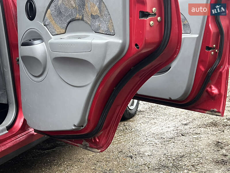 Хэтчбек Chevrolet Aveo 2005 в Кицмани