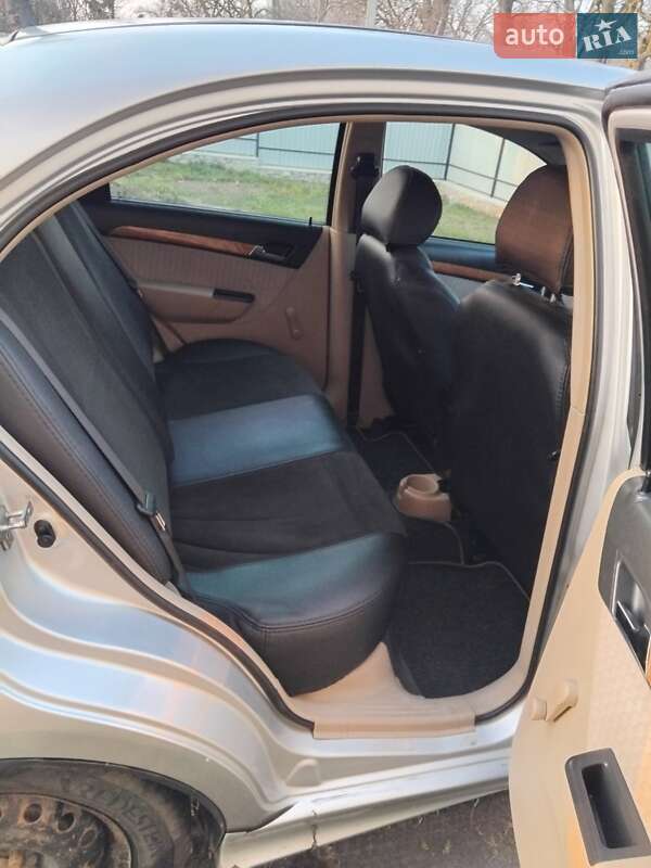 Седан Chevrolet Aveo 2008 в Тернополе