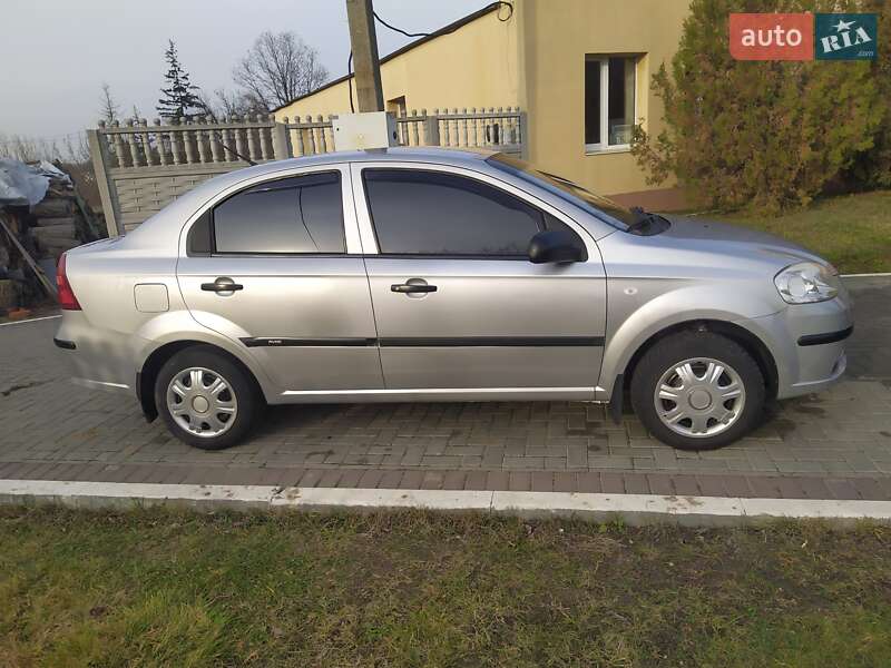 Седан Chevrolet Aveo 2006 в Мерефа