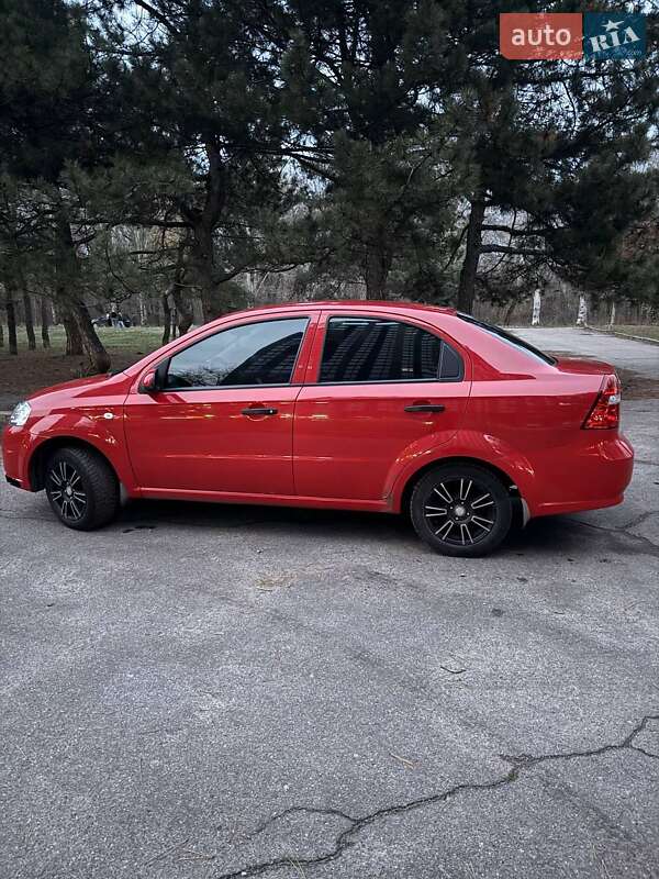 Седан Chevrolet Aveo 2008 в Днепре