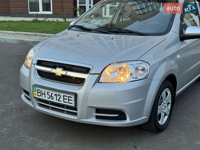 Седан Chevrolet Aveo 2006 в Николаеве