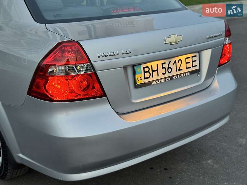 Седан Chevrolet Aveo 2006 в Николаеве
