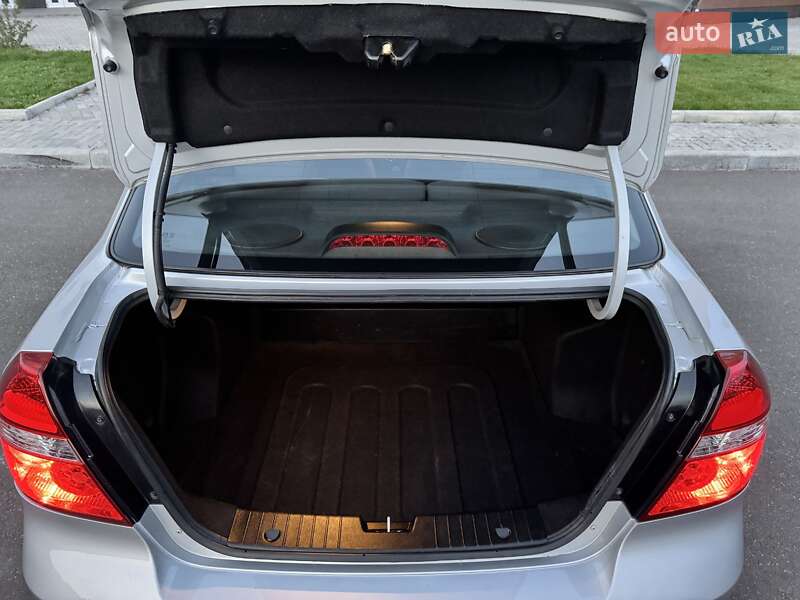 Седан Chevrolet Aveo 2006 в Николаеве