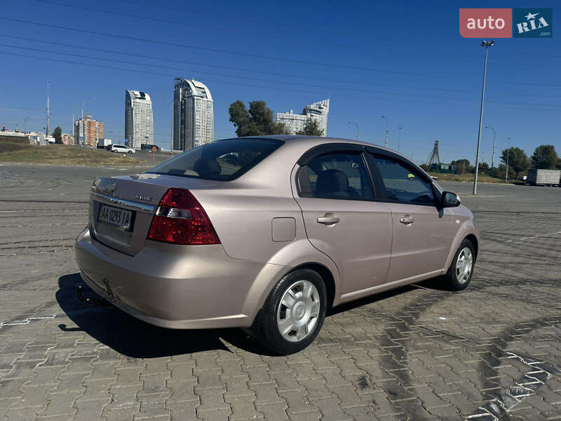 Седан Chevrolet Aveo 2008 в Киеве