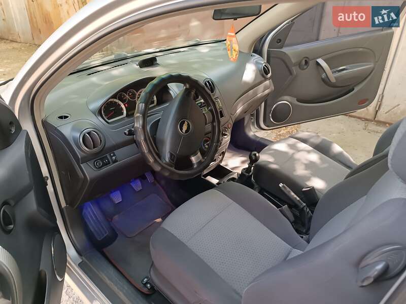 Хэтчбек Chevrolet Aveo 2008 в Запорожье