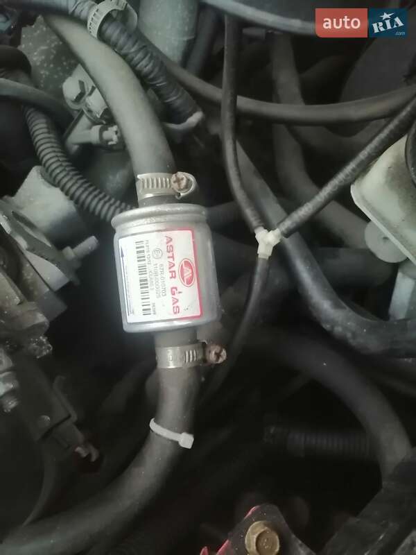 Седан Chevrolet Aveo 2004 в Полтаве