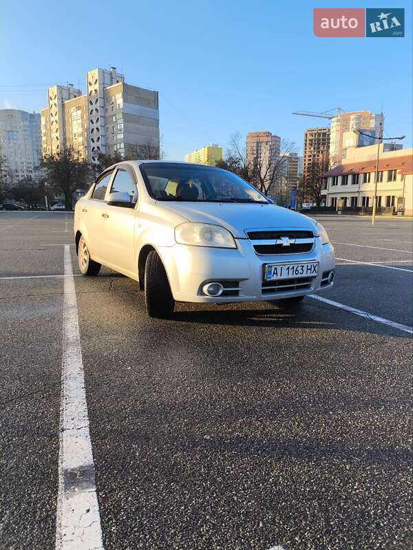 Седан Chevrolet Aveo 2006 в Броварах