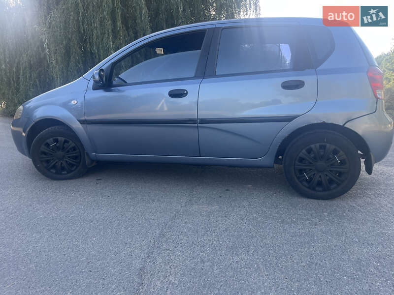 Хэтчбек Chevrolet Aveo 2006 в Макарове