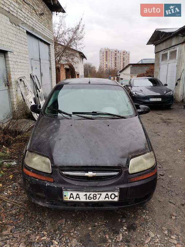 Седан Chevrolet Aveo 2005 в Києві
