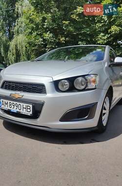 Седан Chevrolet Aveo 2011 в Житомирі