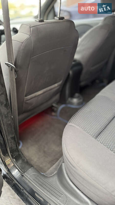 Хэтчбек Chevrolet Aveo 2008 в Киеве фото 11 Хэтчбек Chevrolet Aveo 2008 в Киеве