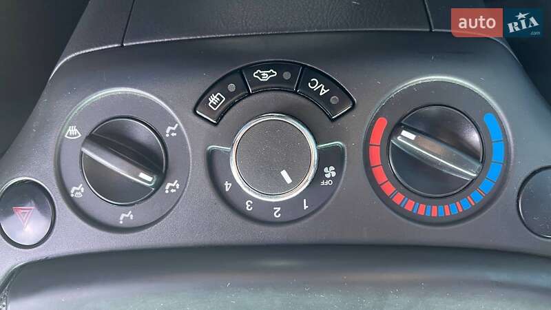 Седан Chevrolet Aveo 2006 в Києві