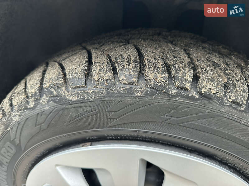 Седан Chevrolet Aveo 2005 в Києві