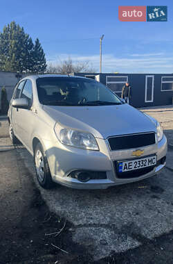 Хетчбек Chevrolet Aveo 2011 в Новомосковську