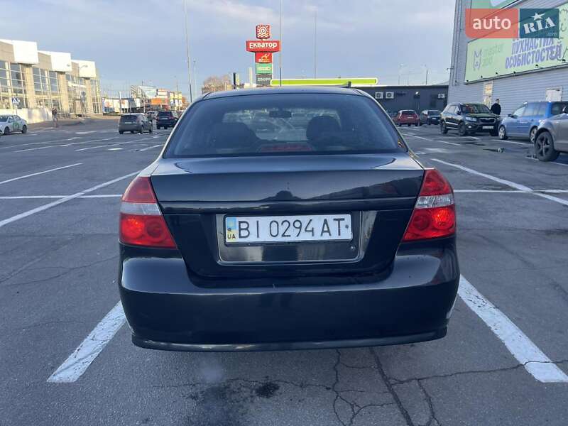 Седан Chevrolet Aveo 2006 в Полтаве