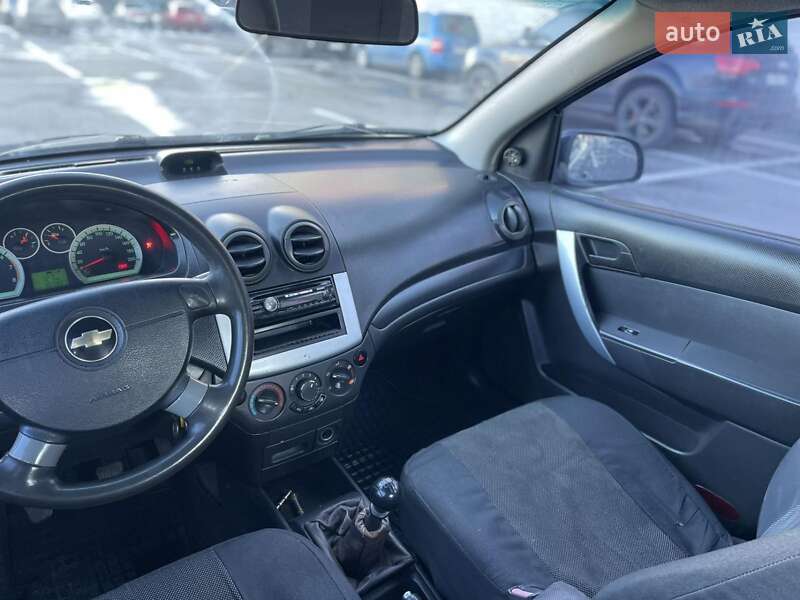 Седан Chevrolet Aveo 2006 в Полтаве