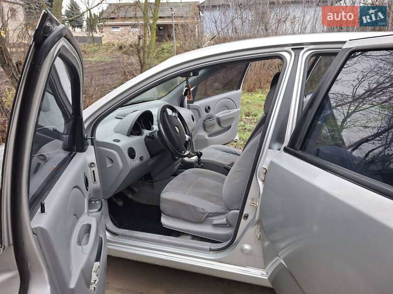 Седан Chevrolet Aveo 2004 в Мурафі