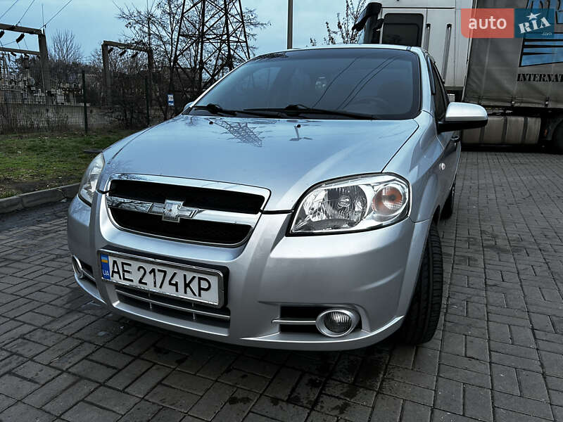 Седан Chevrolet Aveo 2011 в Новомосковську