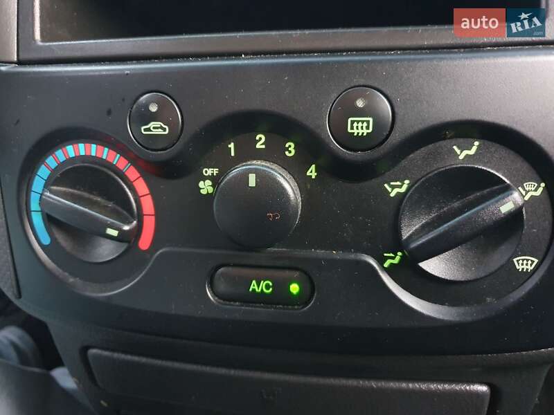 Седан Chevrolet Aveo 2006 в Киеве фото 26 Седан Chevrolet Aveo 2006 в Киеве