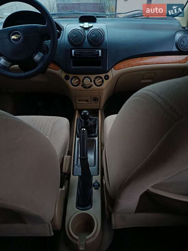 Седан Chevrolet Aveo 2007 в Києві