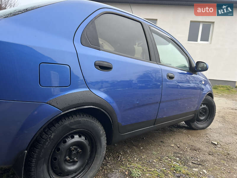 Седан Chevrolet Aveo 2005 в Болехові