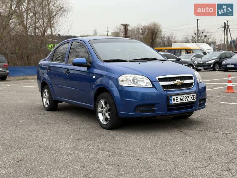 Седан Chevrolet Aveo 2006 в Киеве