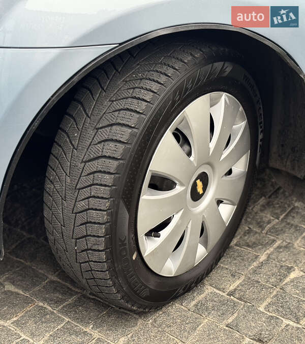 Седан Chevrolet Aveo 2008 в Дніпрі