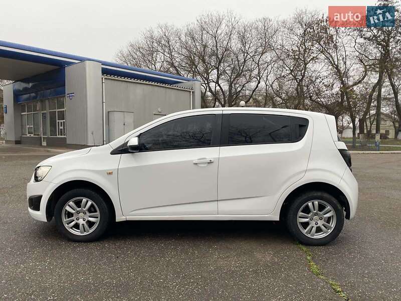 Хэтчбек Chevrolet Aveo 2011 в Николаеве фото 17 Хэтчбек Chevrolet Aveo 2011 в Николаеве